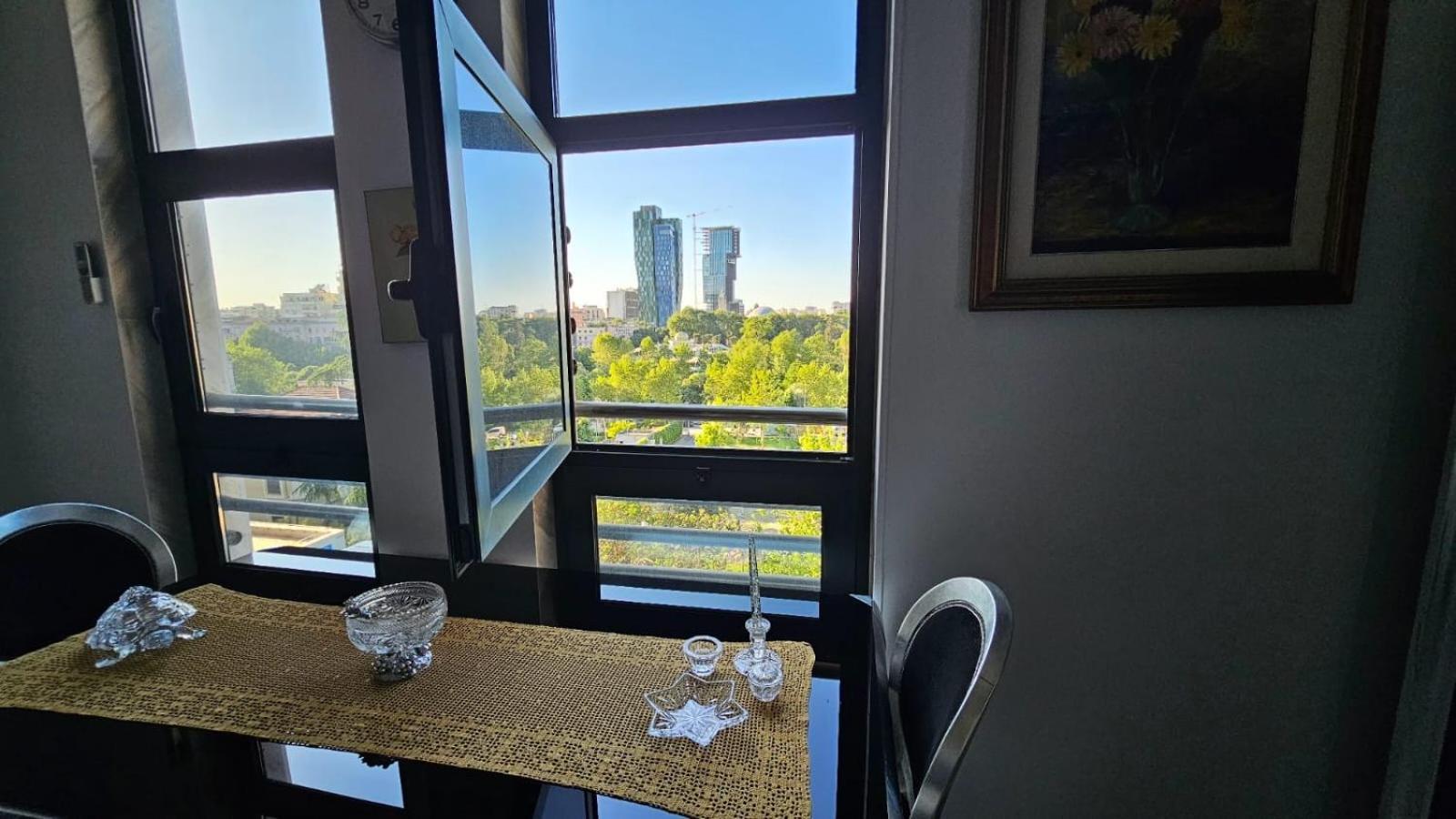 Amo Tower Tirana Center Leilighet Eksteriør bilde