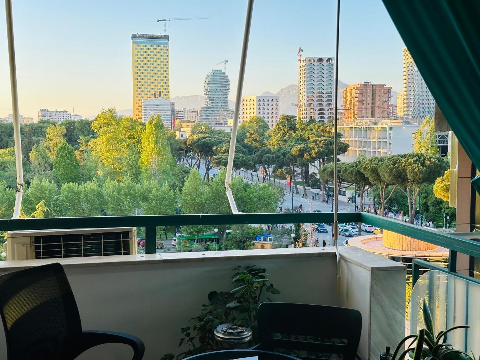 Amo Tower Tirana Center Leilighet Eksteriør bilde